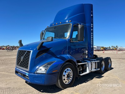 2021 Volvo VNR300 6x4 T/A Day Cab Truck Tractor