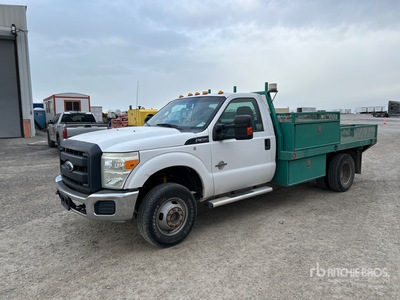 2015 Ford F-350 XL 4x4 Utility Truck