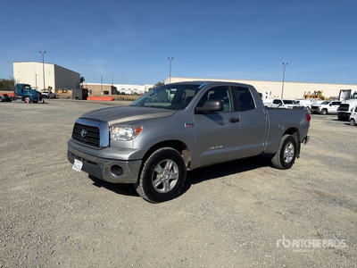 2008 Toyota Tundra SR5 4x4 Crew Cab Pickup
