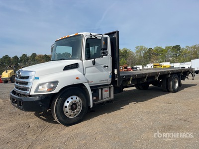 2019 Hino 338 4x2 Ciężarówka z płaską platformą