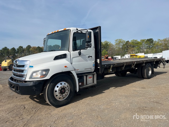 2019 Hino 338 4x2 Flatbed Truck