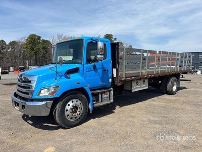 2019 Hino 338 4x2 Flatbed Truck