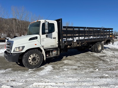 2020 Hino 268 4x2 Flatbed Truck