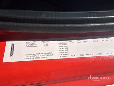 2019 Freightliner M2 106 4x2 バントラック