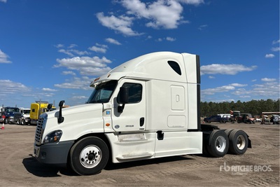 2019 Freightliner Cascadia 125 6x4 T/A Sleeper Truck Tractor