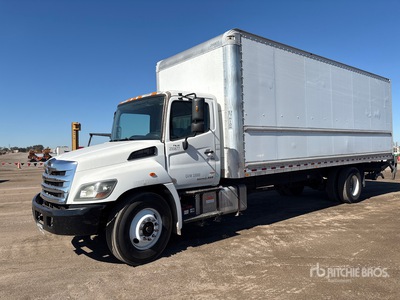 2018 Hino 338 4x2 Van Truck