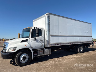 2018 Hino 338 4x2 Van Truck