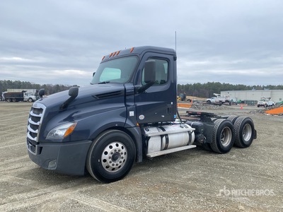 2019 Freightliner Cascadia 126 6x4 T/A Day Cab Truck Tractor