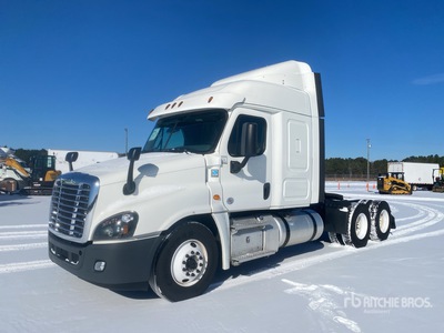 2020 Freightliner Cascadia 125 6x4 تراكتور شاحنة كابينة النوم (ثنائية المحور)