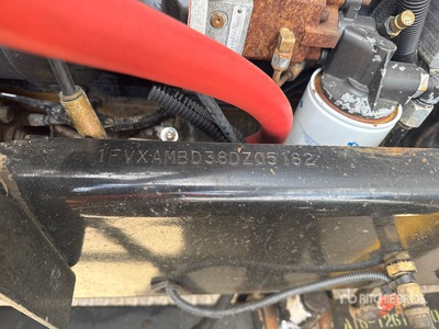 2008 Freightliner FLD 120 8x4 Tri/A Camión dumper