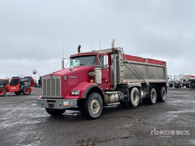 2012 Kenworth T800 8x4 Tri/A Dump Truck