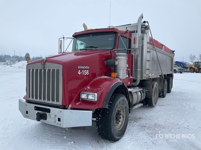 2015 Kenworth T800 8x4 Tri/A Dump Truck