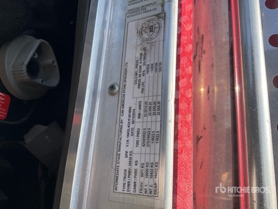 2015 Kenworth T800 Tri/A Dump Truck