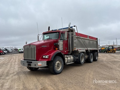 2012 Kenworth T800 8x4 Tipper Truck