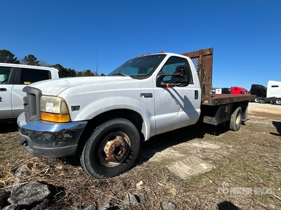 1999 Ford F-350 4x2 Flatbed Truck