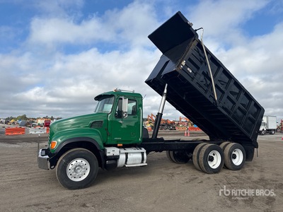 2007 Mack GU713 Granite 6x4 T/A Camión dumper