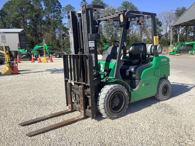 2016 Mitsubishi FG30N 5500 lb Pneumatic Tire Forklift