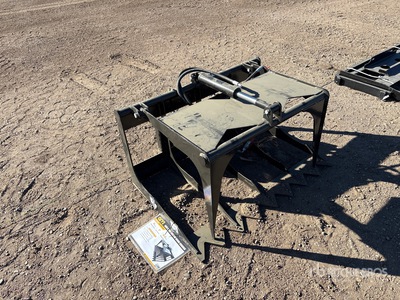 2026 GIYI GY-HWG44 44 in Mini Skid Steer Grapple (Unused)