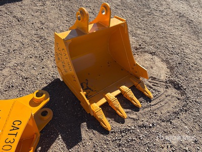 2026 GIYI GY-BK 24 in Excavator Bucket - Fits Cat (Unused)