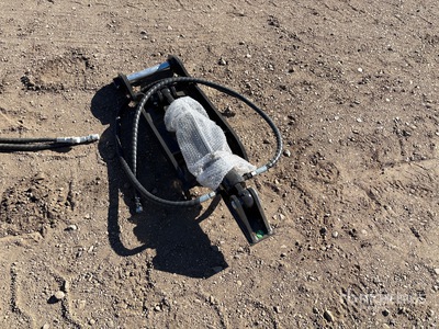 2026 GIYI GY-XJ3T 13 in Excavator Thumb (Unused)