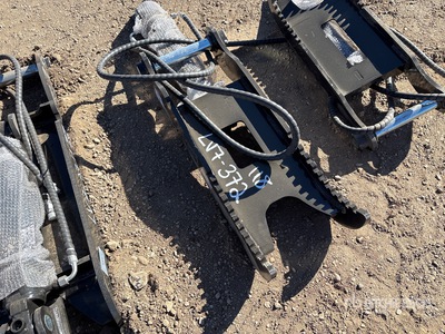 2026 GIYI GY-XJ5T 12 in Excavator Thumb (Unused)