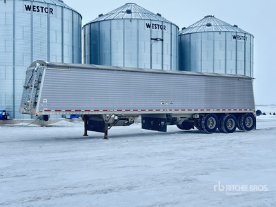 2012 Wilson DWH-550CPM 48 ft Tri/A Grain Trailer