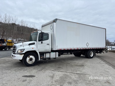 2017 Hino 268 4x2 Furgonetka