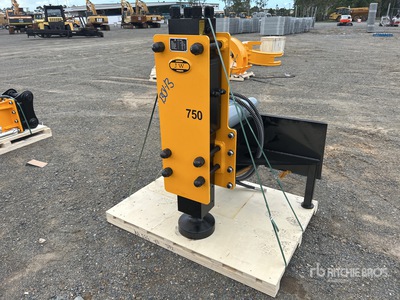 2026 JW JW750 Piantapali per mini pala - Fits 8 - 12 Ton (Unused)