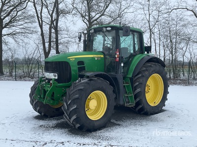2010 John Deere 7430 Premium 4WD Tractor