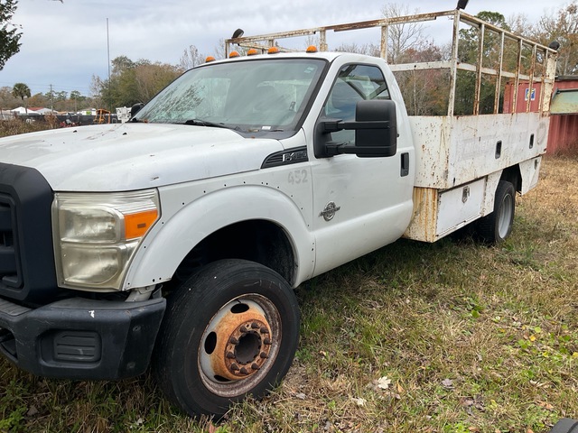 2015 Ford F-450 XL 4x2 Flatbed Truck (Inoperable) 2015 Ford F-450 XL 4x2 Flatbed Truck (Inoperable)