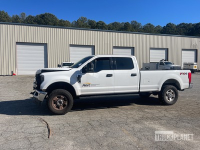 2017 Ford F-250 XLT Crew Cab Pickup