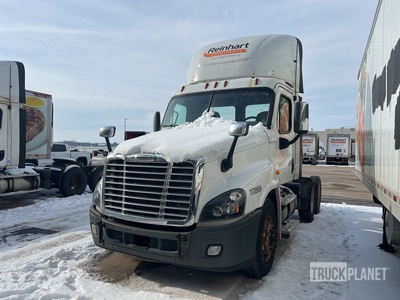 2017 Freightliner Cascadia 6x4 Day Cab Prime Mover