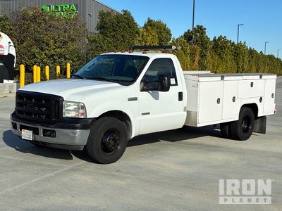 Ford F350 XL 4x2 Utility Truck