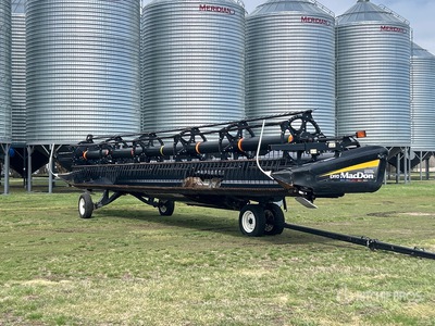 2012 MacDon D50 35 ft Draper Testata mietitrebbia