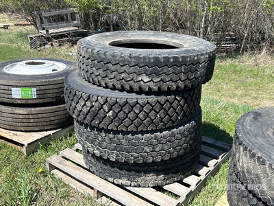 Quantity of (4) Duraturn 11R22.5 Tires