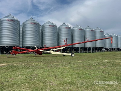 2019 Farm King 1385 13 in x 85 ft Swing مسمار الحبوب