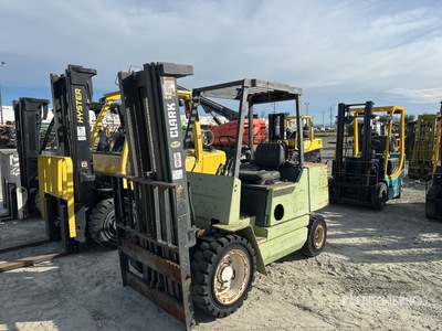 Clark ECS-30 4900 lb رافعة شوكية