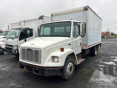 2000 Freightliner FL50 4x2 Gesloten vrachtwagen (Inoperable)