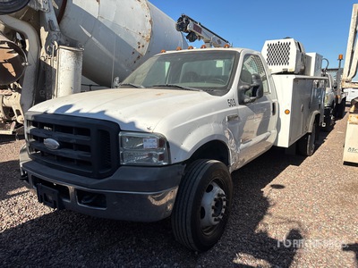 2005 Ford F-450 XL 4x2 Service Truck (Inoperable)