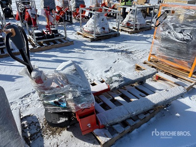 2025 STARVOX WT-QD-Q2 4400 lb Electric Pallet Jack (Unused)