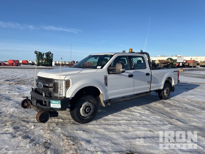 2019 Ford F350 XL 4x4 Crew Cab Hi-Rail Pickup