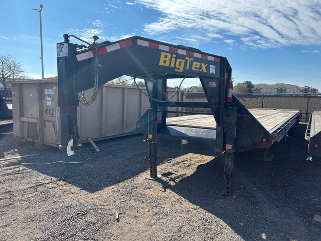 Big Tex 25GN-35BK+5MR 40 ft T/A Gooseneck Equipment Trailer