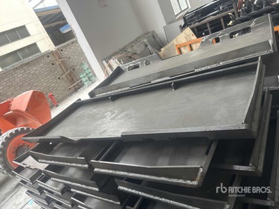 2026 Wolverine QMP2-16-12T スキッドステア取り付けプレート (Unused)