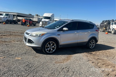 2015 Ford Escape Titanium 2WD SUV
