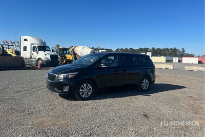 2016 Kia Sedona LX Busje