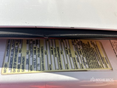 2015 Ford F-350 4x4 Crew Cab Flatbed Truck