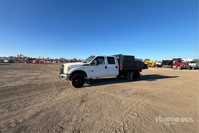 2015 Ford F-350 XL 4x4 Crew Cab Flatbed Truck