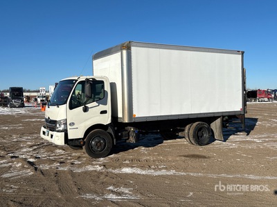 2014 Hino 195 4x2 Van Truck