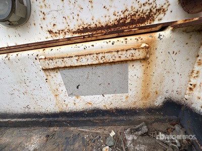 2005 Trailmax TD40T Tilt Deck Trailer