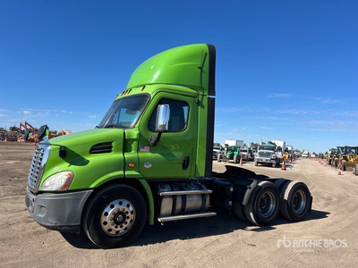 2016 Freightliner Cascadia 113 6x4 T/A Day Cab Truck Tractor